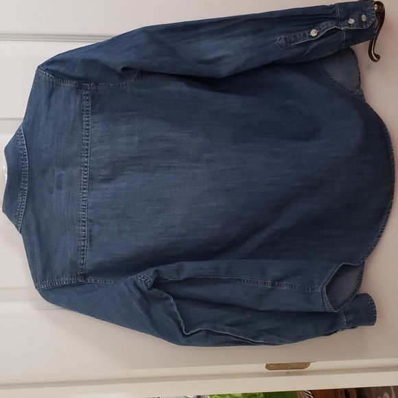 Universal Threads Long sleeve button down jean blouse size XS - Picture 2 of 5